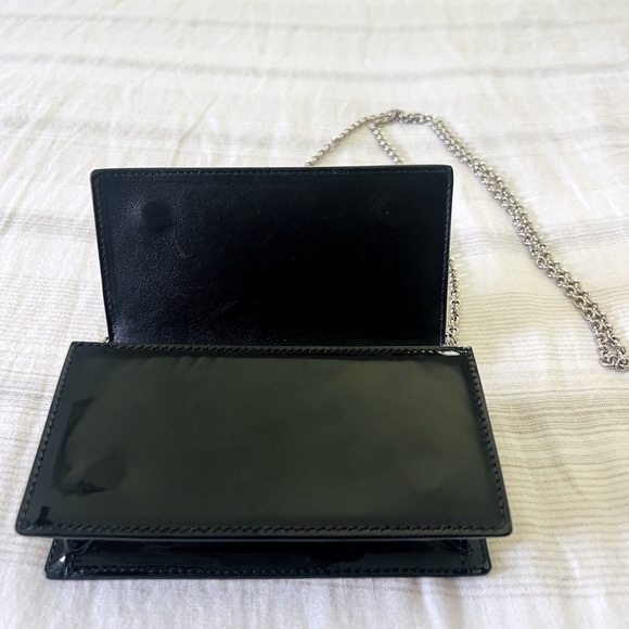 Ralph Lauren collection black patent leather small purse with silver chain - Picture 5 of 16